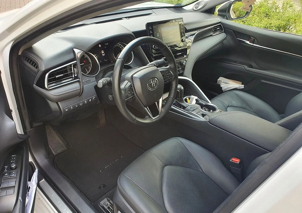 Toyota Camry cena 160900 przebieg: 41991, rok produkcji 2021 z Kałuszyn małe 562